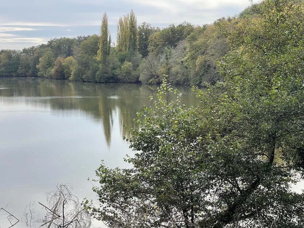 Gite Du Vieux Morat Saint-Bonnet-Troncais 0*,